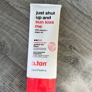 B.Tan Moisturizing & Ultra Hydrating Self Tanning Lotion Just Shut Up And KissMe